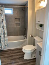 694 Ten Rod Rd, Unit Apt A in North Kingstown, RI - Building Photo - Building Photo