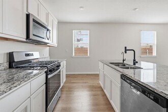 323 Tolo Dr in Elgin, TX - Building Photo - Building Photo