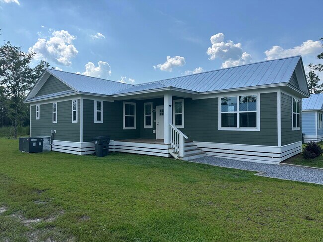 534 N Raphael Rd in Defuniak Springs, FL - Building Photo - Building Photo