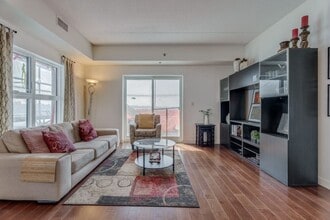 100-100 Creek Bend Rd in Winnipeg, MB - Building Photo - Building Photo