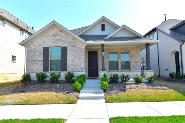 925 Plaza Ln in Lantana, TX - Building Photo