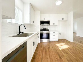 418 S J St in Lompoc, CA - Building Photo - Building Photo