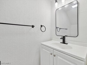 16200 Dublin Cir in Ft. Myers, FL - Building Photo - Building Photo