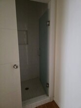 2111 W University Dr in Edinburg, TX - Foto de edificio - Building Photo