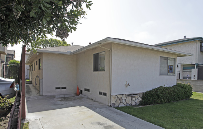 4445 Hamilton St in San Diego, CA - Building Photo - Building Photo