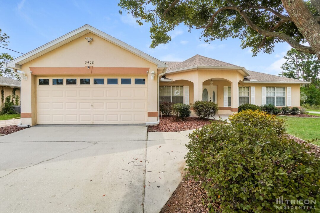 3408 Montano Ave in Spring Hill, FL - Building Photo