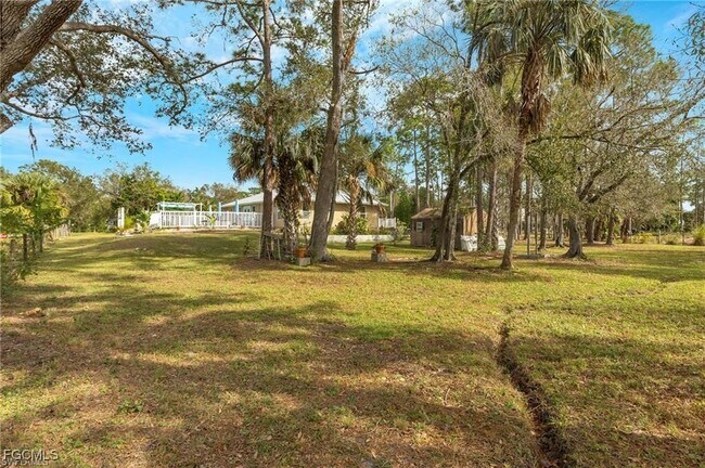 6840 Cadet Ave in Ft. Myers, FL - Building Photo - Building Photo