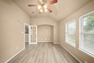 12311 Amanda Meadows in Houston, TX - Building Photo