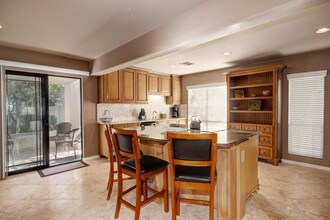 5225 N 24th St-Unit -101 in Phoenix, AZ - Building Photo - Building Photo