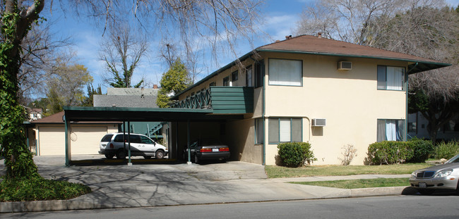 151 Michigan Ave in Pasadena, CA - Building Photo - Building Photo