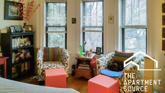 4606 N Winchester Ave, Unit 3A in Chicago, IL - Building Photo