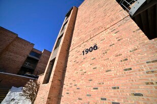 1906 E Shorewood Blvd in Shorewood, WI - Building Photo