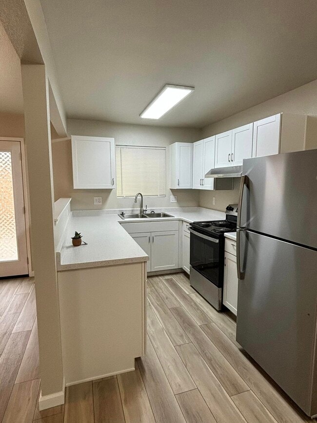 1710 Scottsdale Way, Unit 4