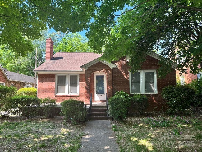 property at 2509 Tuckaseegee Rd