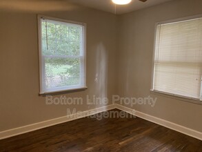 4030 Bearwood Ave in Charlotte, NC - Building Photo - Building Photo