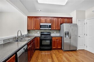 1386 Bellsmith Dr in Roswell, GA - Building Photo - Building Photo