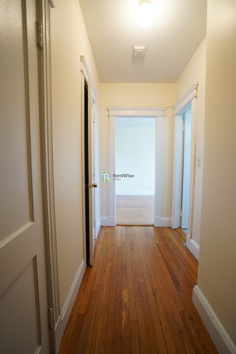 1152 Commonwealth Ave in Boston, MA - Building Photo