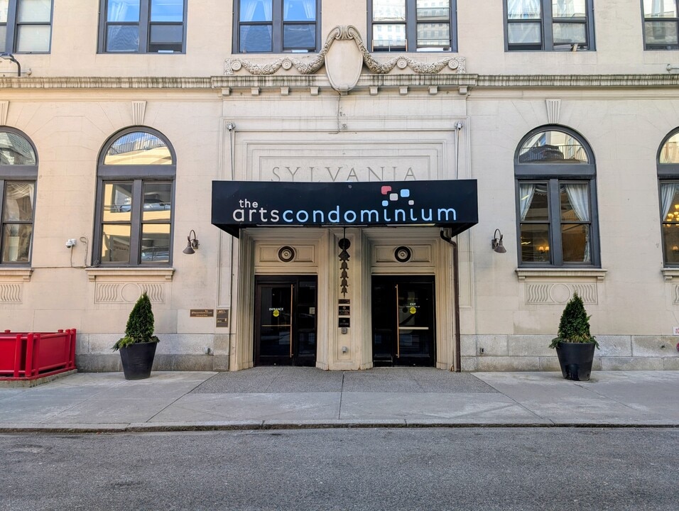 1324 Locust St, Unit 618 in Philadelphia, PA - Foto de edificio