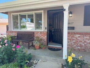 1617 Carnellan Ct in Woodland, CA - Building Photo - Building Photo