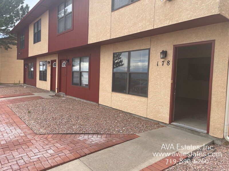 178 E Spaulding Ave in Pueblo West, CO - Building Photo