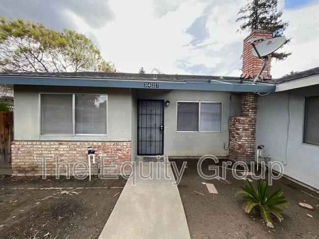 property at 3427 S Woodland St