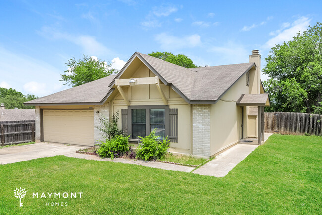 10006 Coast Ridge Dr in Converse, TX - Building Photo - Building Photo