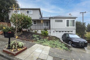 3440 Oak Knoll Blvd in Oakland, CA - Building Photo