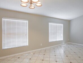 13720 Meadowpark Ave in Orlando, FL - Building Photo - Building Photo