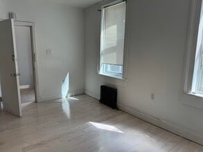 275 Pine St in Jersey City, NJ - Building Photo - Building Photo