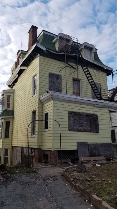 355 Warburton Ave in Yonkers, NY - Building Photo