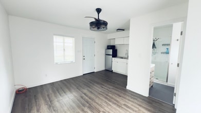 1171 Grove St in Clearwater, FL - Building Photo - Building Photo