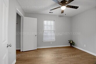 645 Dr W. J. Hodge St in Louisville, KY - Building Photo - Building Photo