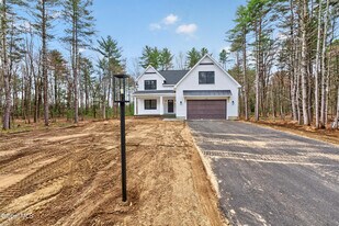 622 Acland Blvd in Ballston Spa, NY - Building Photo