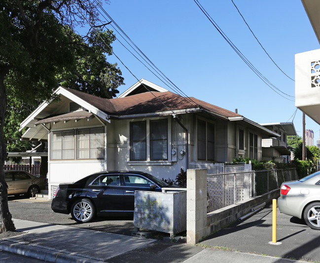 822 Birch St in Honolulu, HI - Foto de edificio - Building Photo