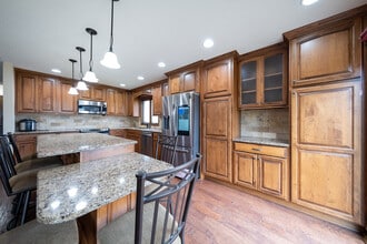 1417 Raleigh Dr in Burnsville, MN - Building Photo - Building Photo