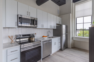 Herringbone Lofts in Philadelphia, PA - Foto de edificio - Interior Photo