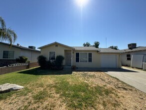 450 S Santa Clara St in Tulare, CA - Building Photo - Building Photo