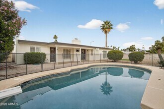 6843 E Redfield Rd in Scottsdale, AZ - Building Photo - Building Photo