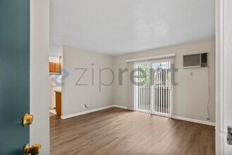 1185 Meadow Ln in Concord, CA - Building Photo - Building Photo