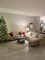 253 Creekside Dr SW in Calgary, AB - Building Photo