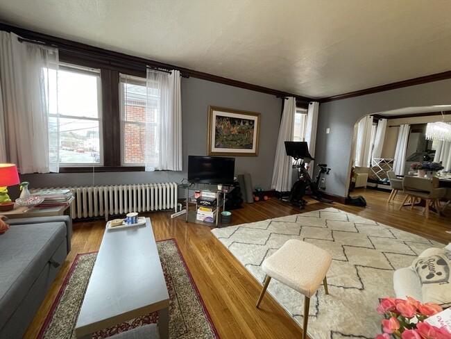 94 Colborne Rd, Unit #1 in Boston, MA - Foto de edificio - Building Photo