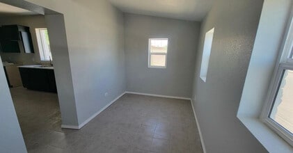 231 Francis St in El Paso, TX - Foto de edificio - Building Photo