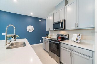 1118 Arbour Verde Ct in Tampa, FL - Building Photo - Building Photo