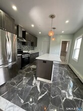 176 Pearl St in Waterbury, CT - Building Photo - Building Photo