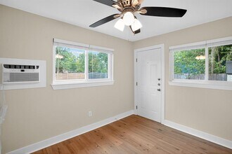 515 W 8th St in Georgetown, TX - Building Photo - Building Photo