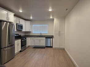 63 E Hamblin Ln in Clearfield, UT - Building Photo - Building Photo