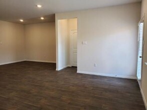 245 Possum Kingdom Dr in Kyle, TX - Building Photo - Building Photo