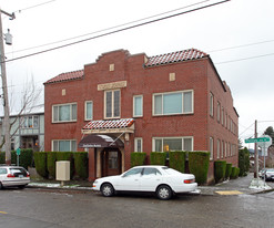 DeSoto Arms Apartments in Seattle, WA - Building Photo