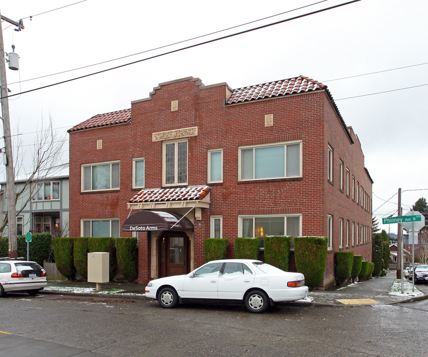 DeSoto Arms Apartments in Seattle, WA - Building Photo