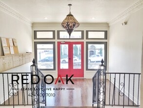 1818 Whitley Ave in Los Angeles, CA - Foto de edificio - Building Photo